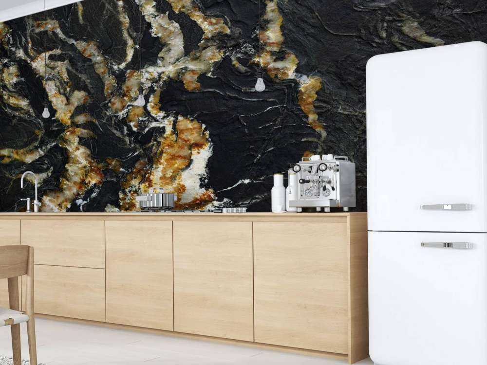 Czarny marmur z jasną strukturą