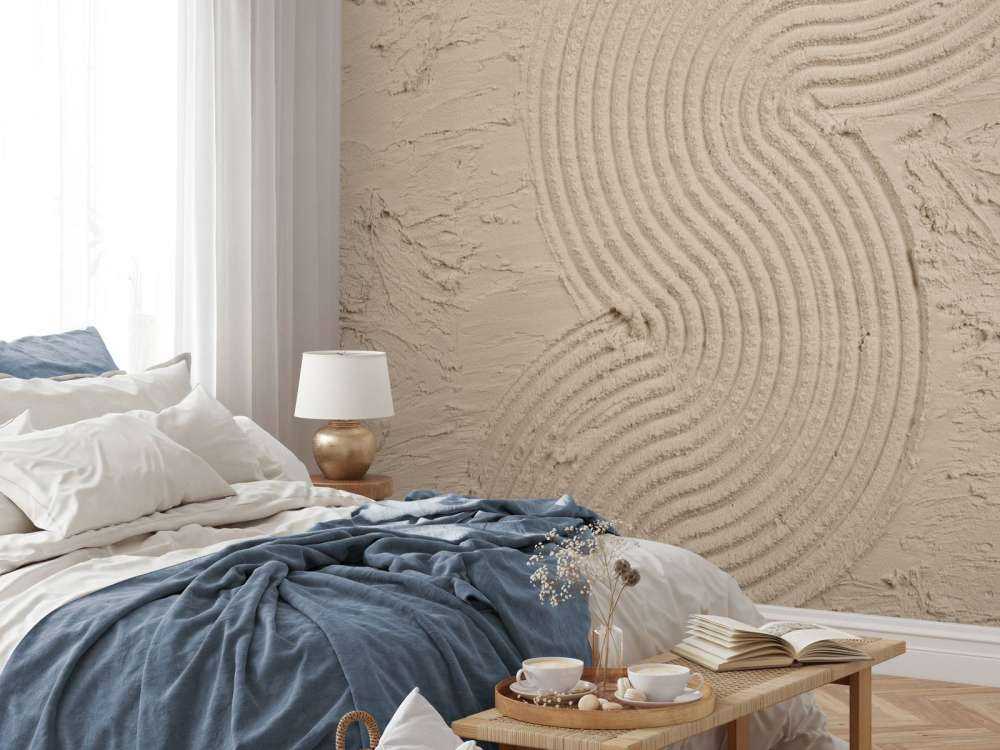 Organiczne linie i struktury obszycia w kolorze taupe