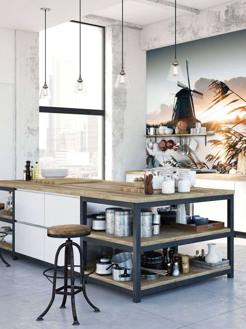 Wiatrak o wschodzie słońca