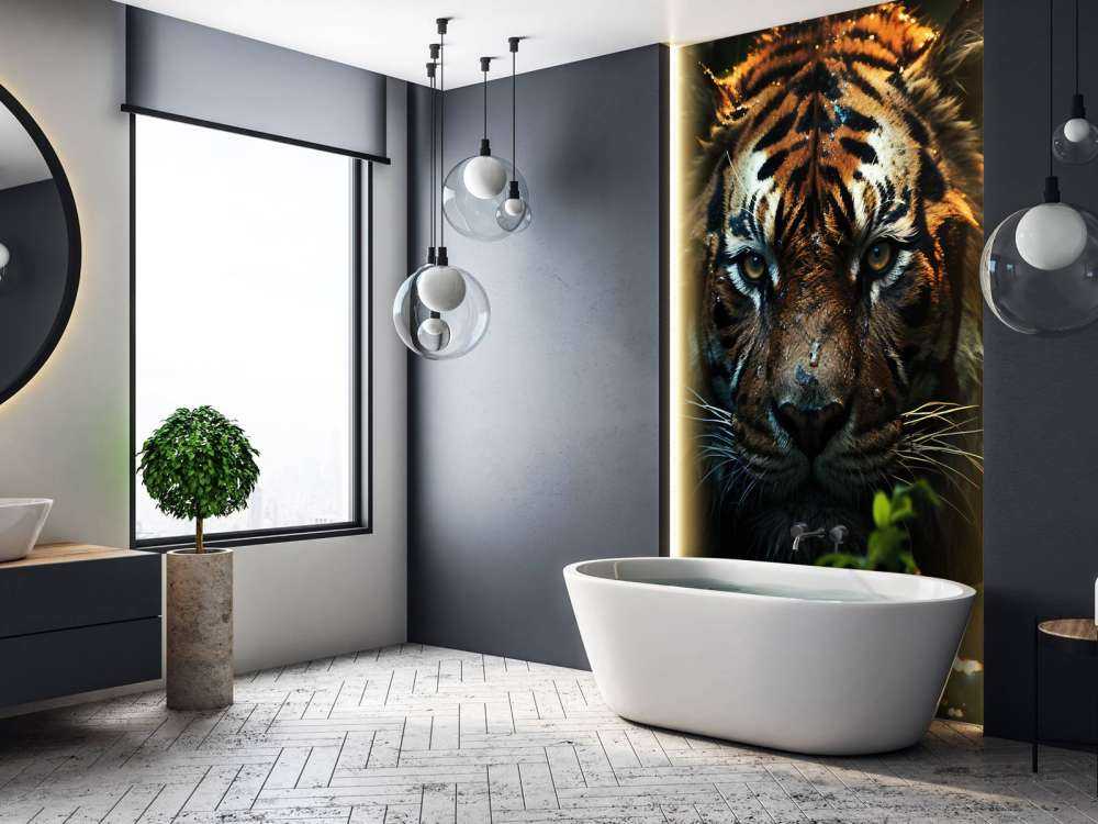 Big Tiger is watching you