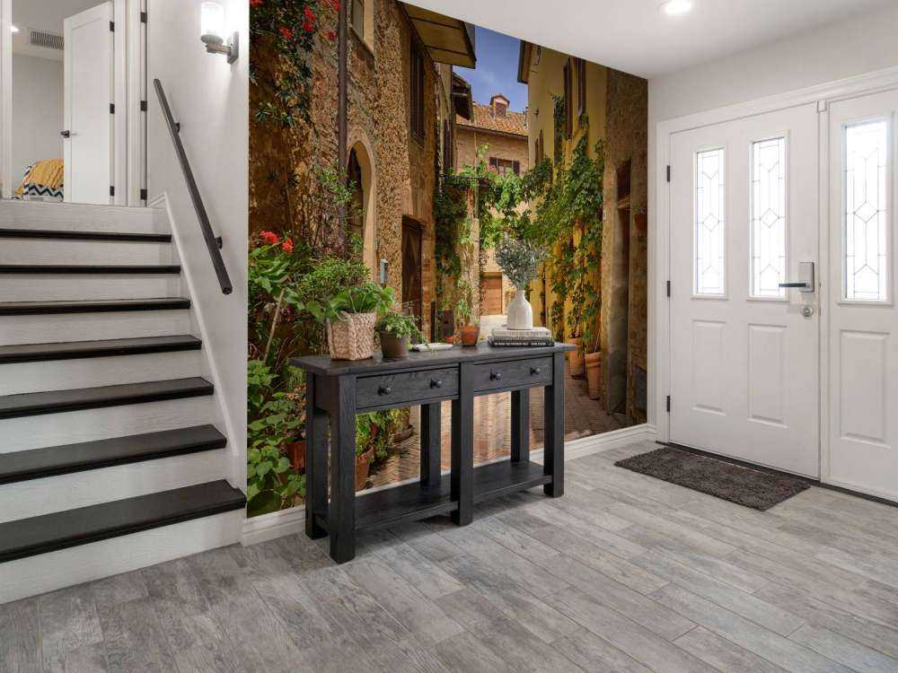 Włoska ulica z roślinami