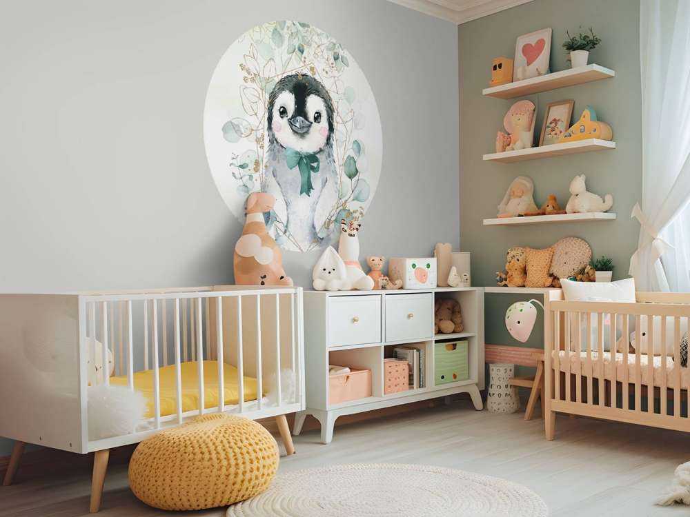 Mały pingwin i zielona kokarda