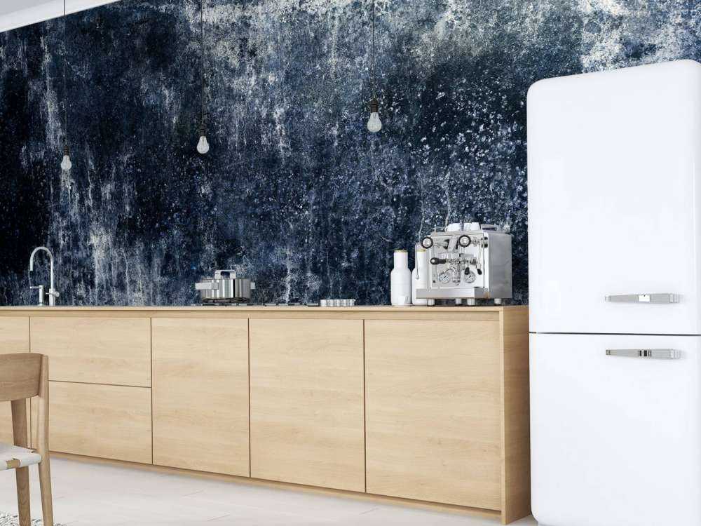 Stara, zwietrzała niebieska ściana