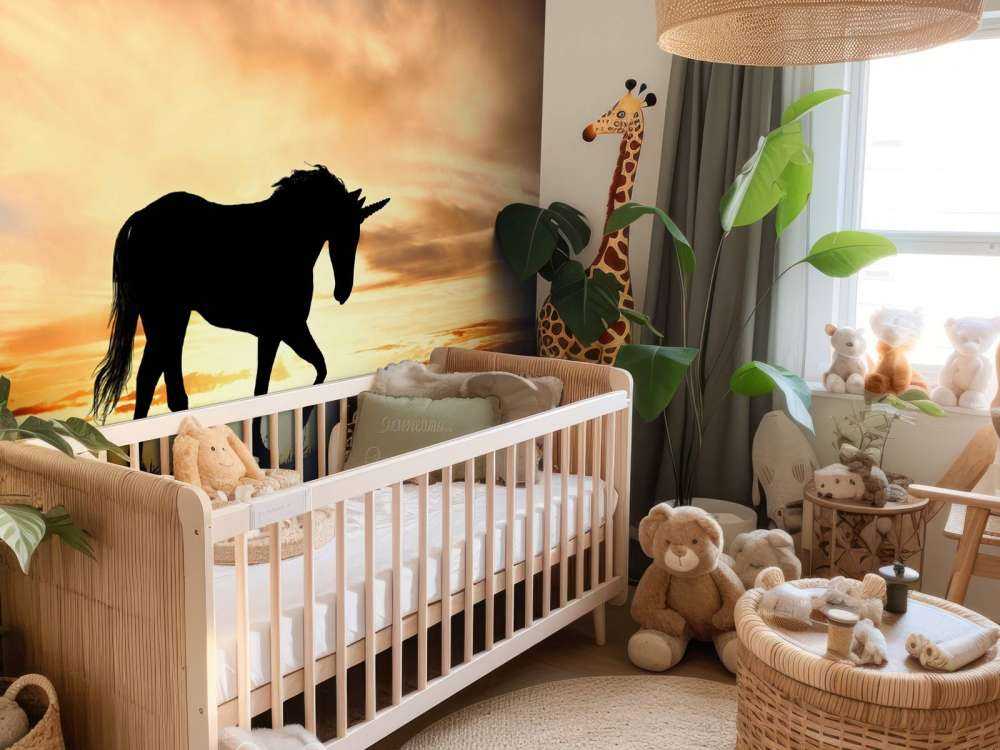 Sylwetka jednorożca przy zachodzie słońca