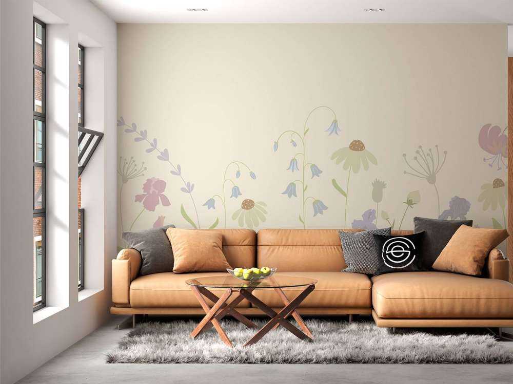 Wysokie pole kwiatowe z piaskiem, starym różem, zielenią i bzem