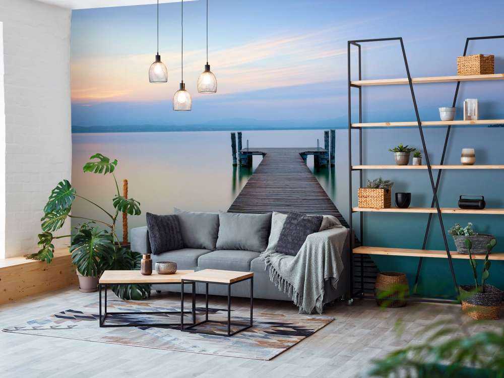 Nabrzeże o zachodzie słońca