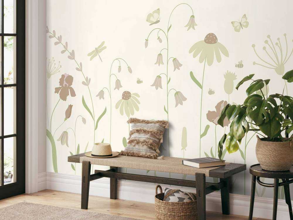 Wysokie pole kwiatowe z motylami w kolorze beżowym i starym różu