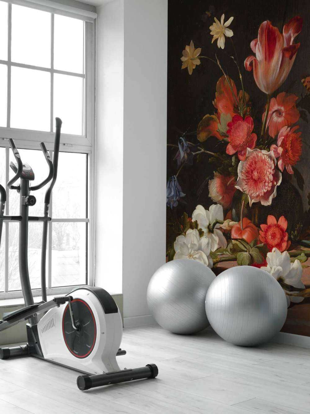 Martwa natura z bukietem w rozwoju