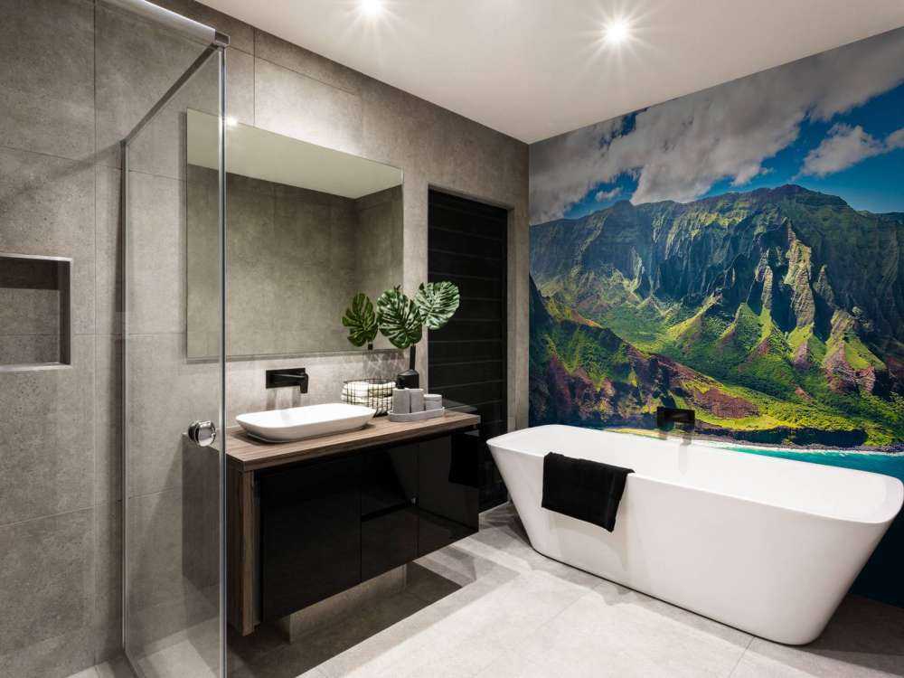 Góry wzdłuż wybrzeża