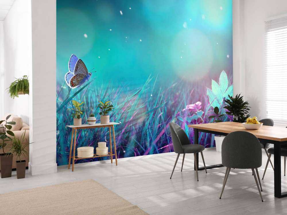 Motyl w porannej rosie