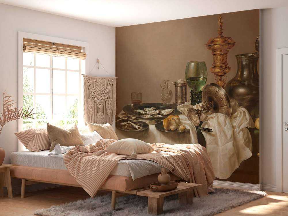 Martwa natura z pozłacanym kieliszkiem