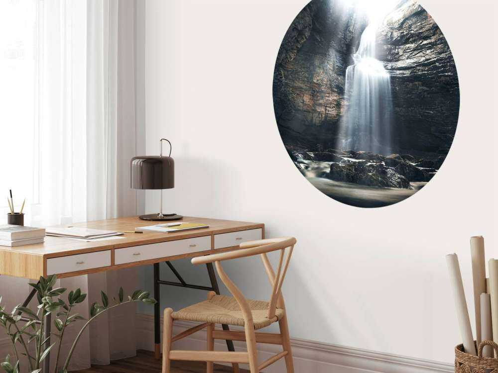 Jaskinia z wodospadem