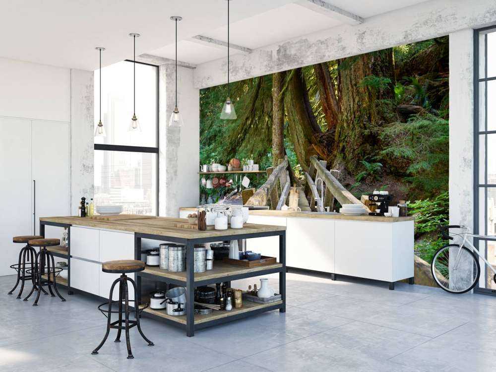 Drewniany most przez las