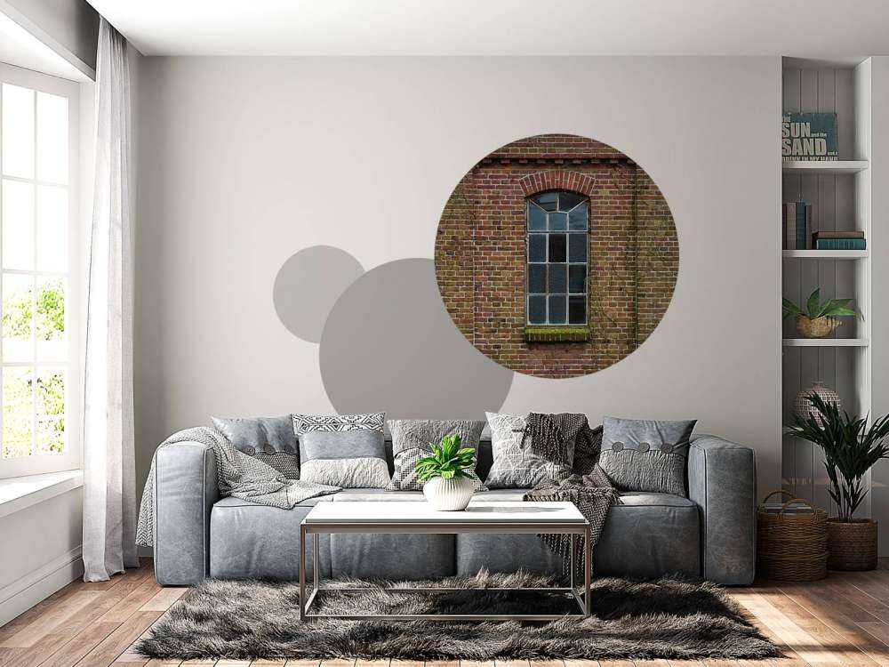 Okno w starym budynku