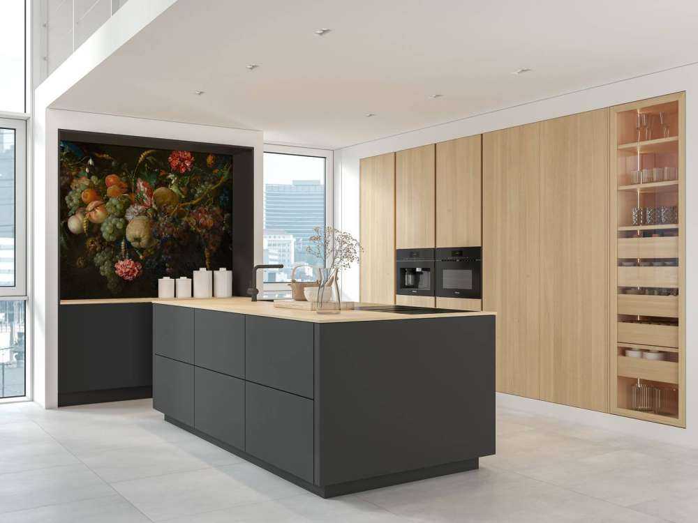 Wianek z owoców z kilkoma kwiatami