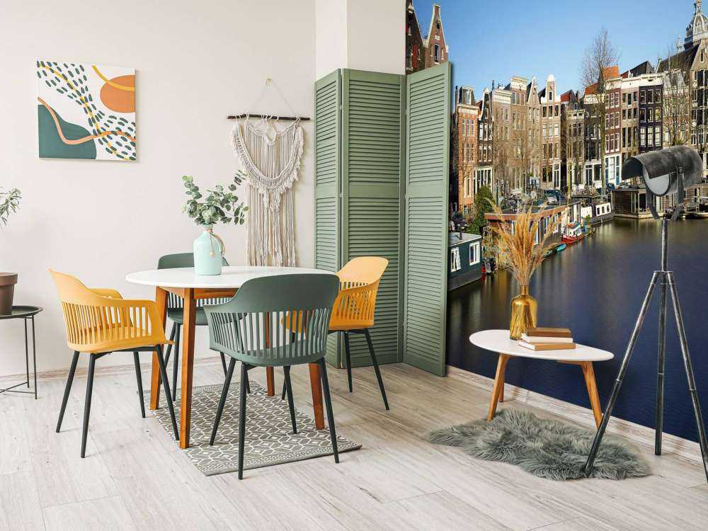 Łodzie mieszkalne wzdłuż kanału