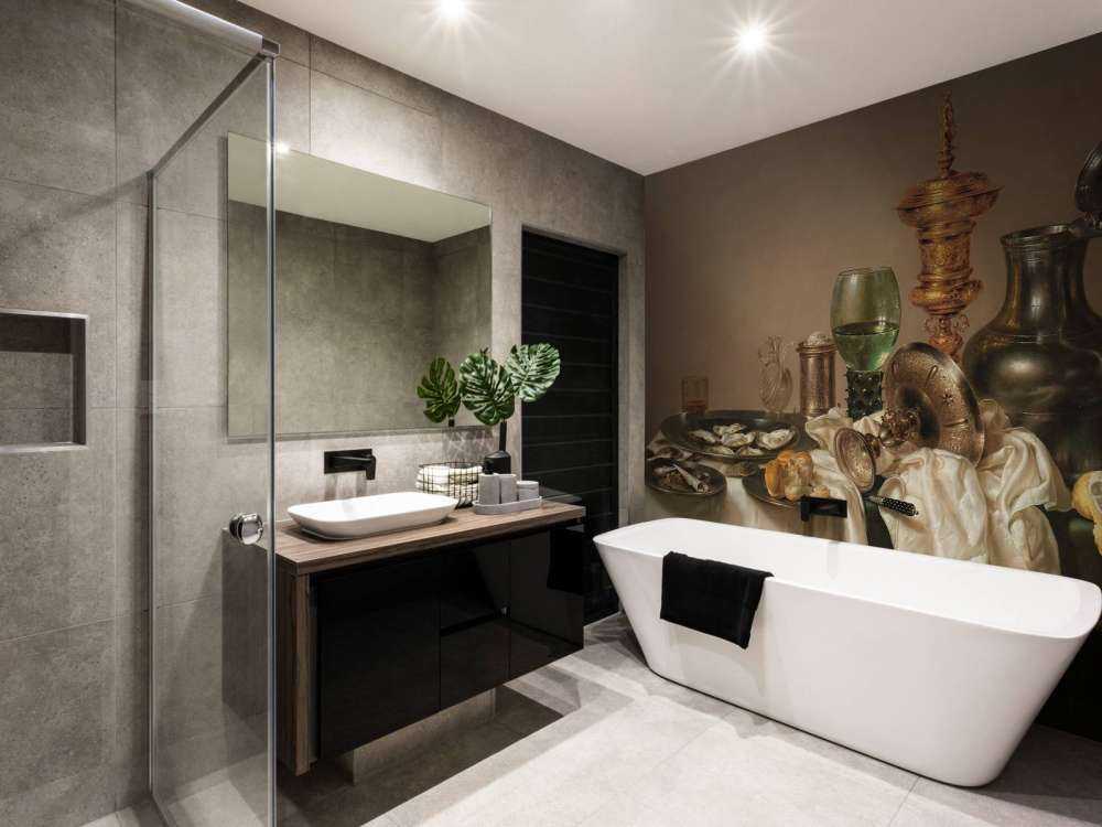 Martwa natura z pozłacanym kieliszkiem