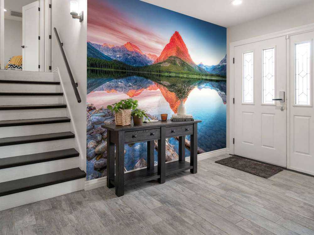 Czerwony szczyt góry