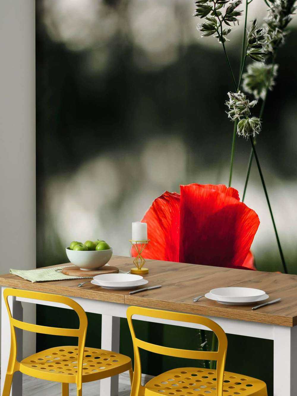 Czerwony mak z trawą