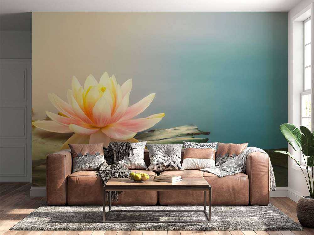 Staw z kwiatami lotosu