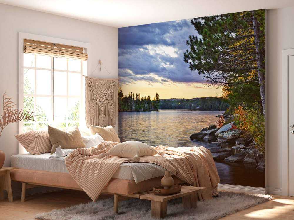 Zachód słońca nad jeziorem