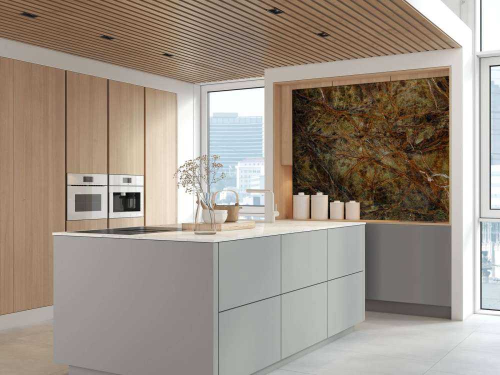 Marmur z kolorowymi żyłkami