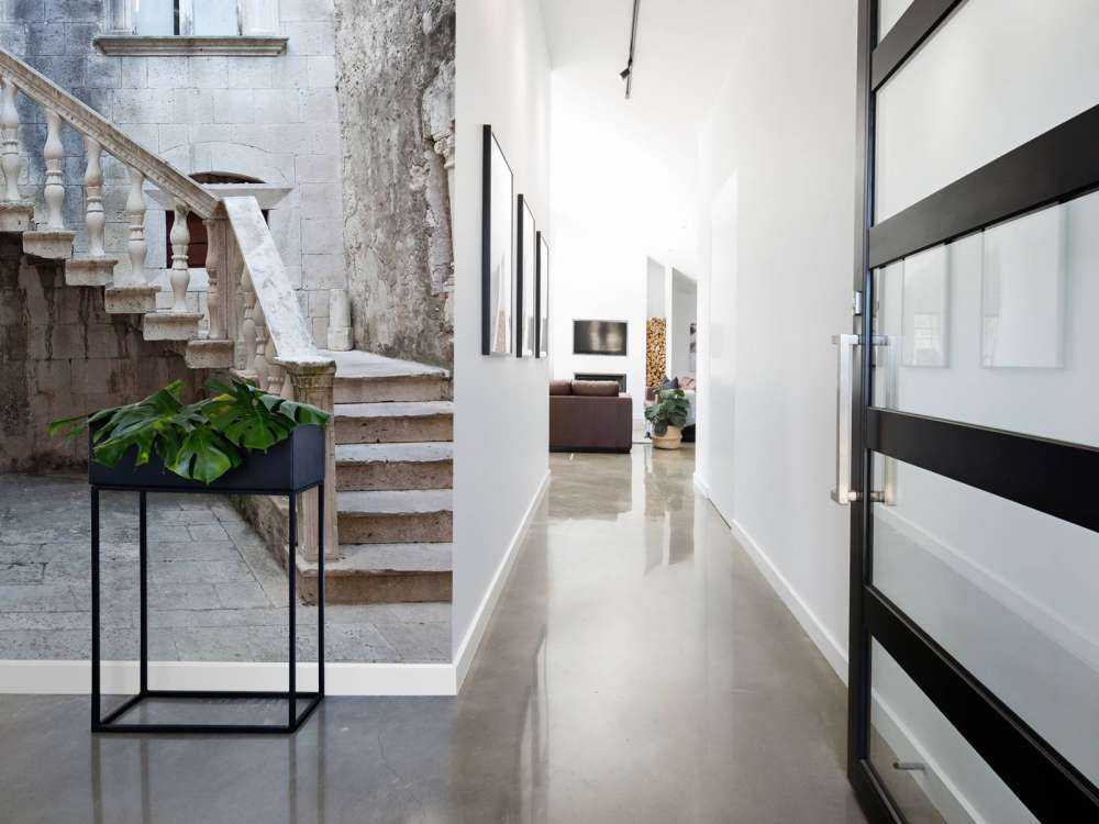 Kroki w starym mieście Korƒcula