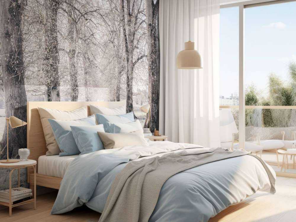 Ślady opon między drzewami