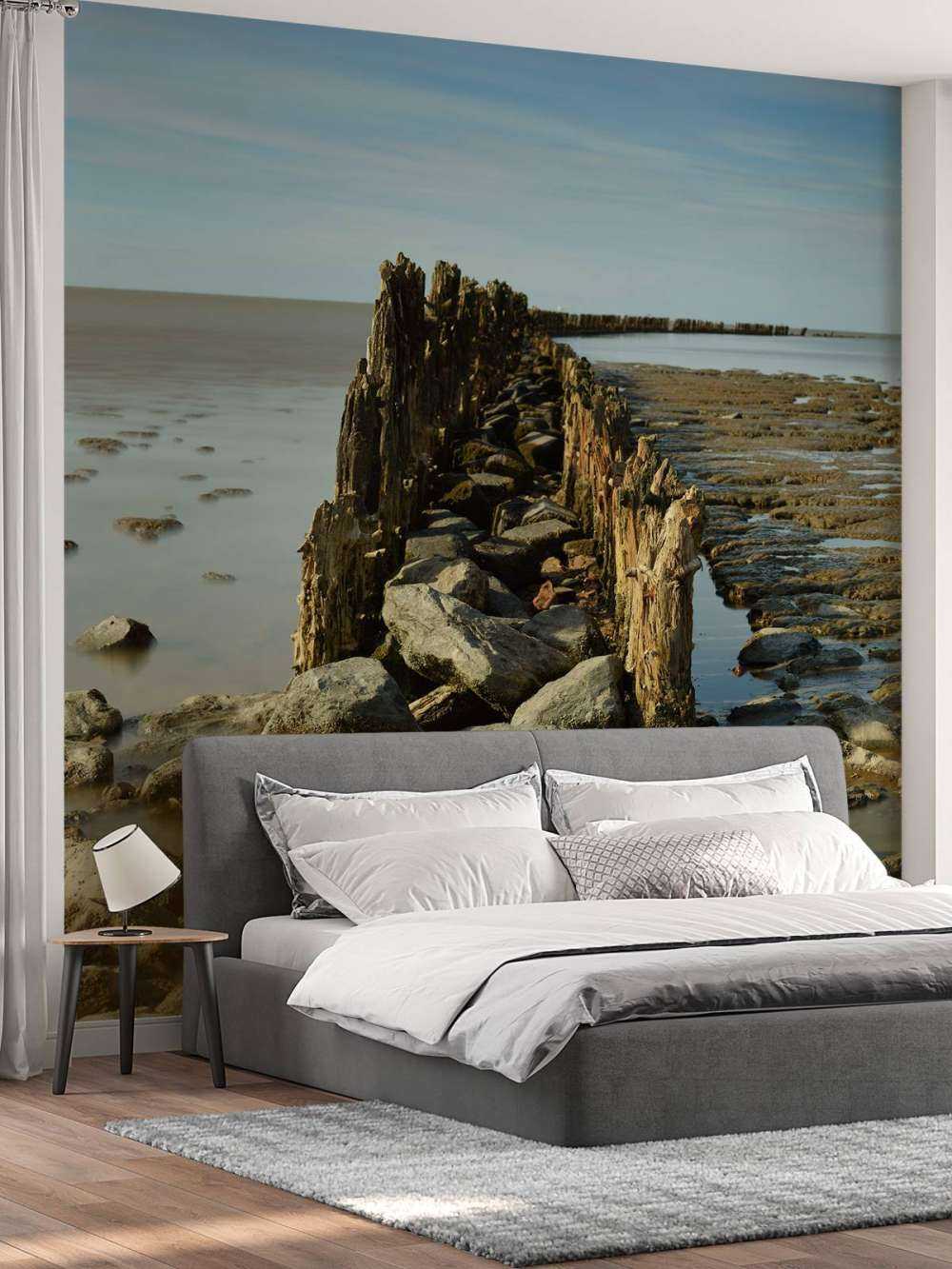 Falochron z drewna i kamienia