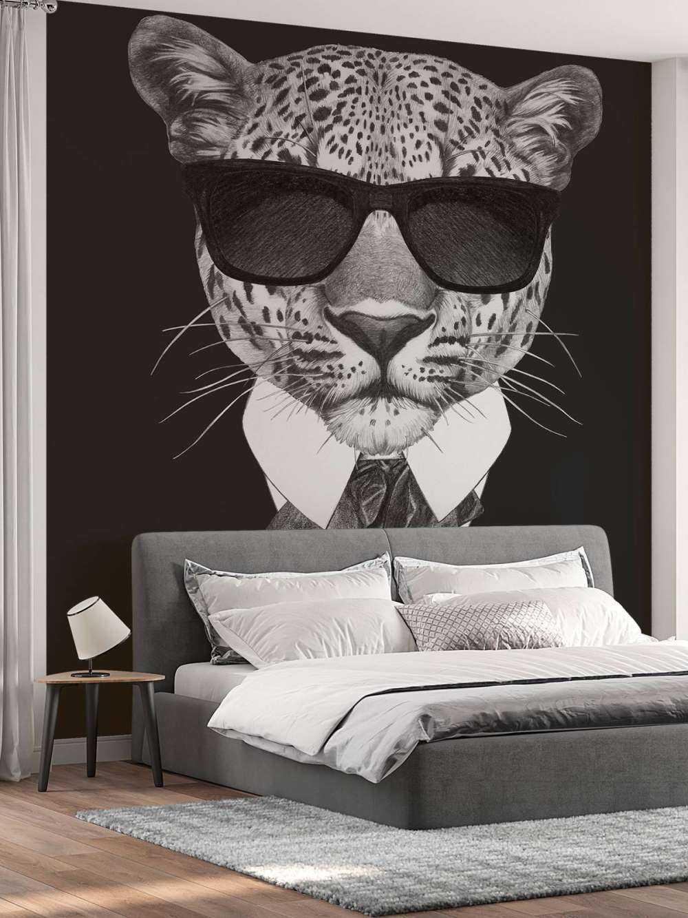 Lampart w garniturze